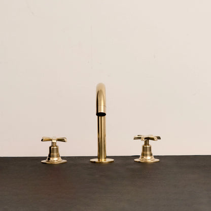 3-Hole Bath Faucet