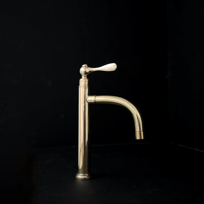 Vessel sink faucet
