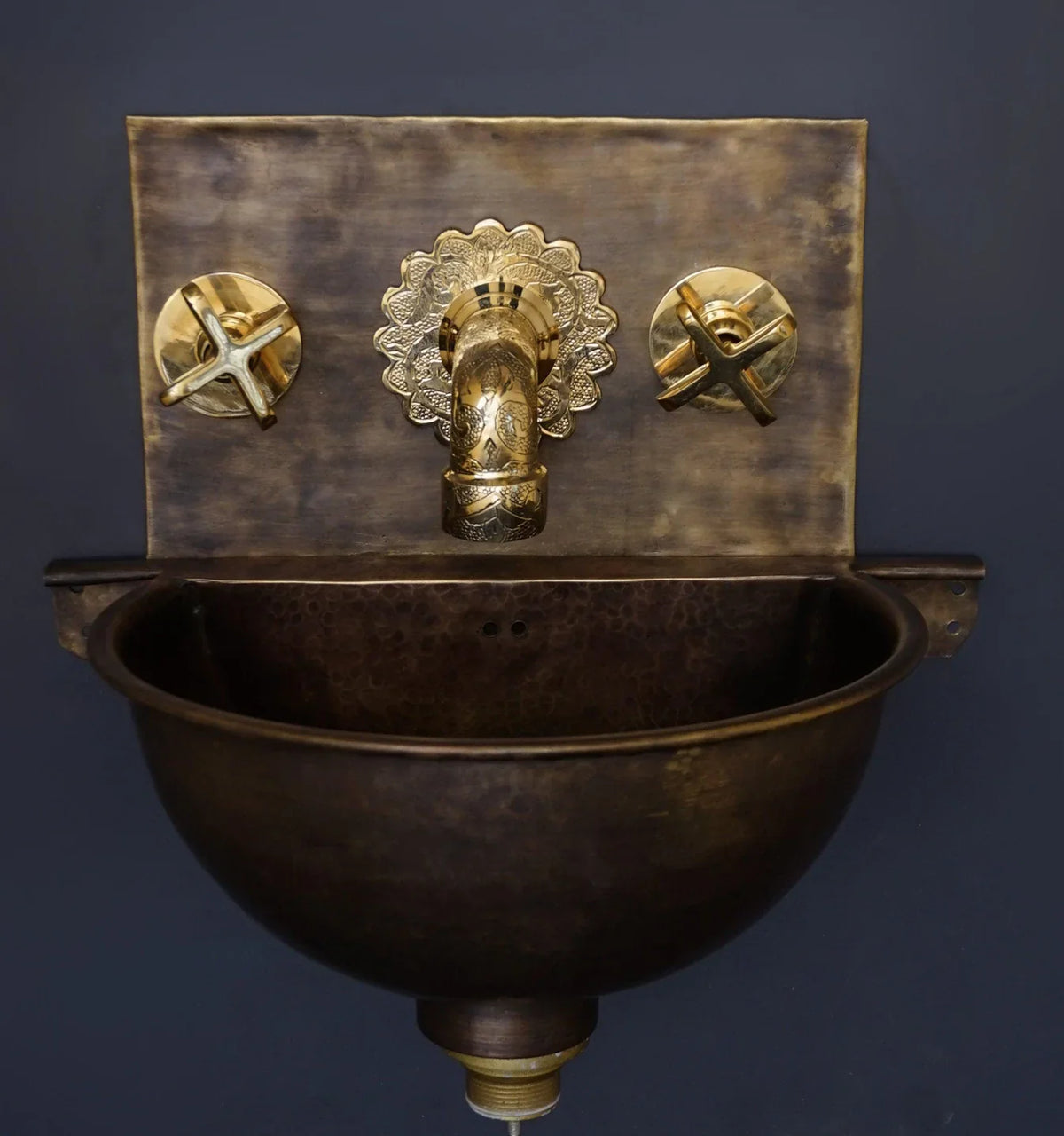Antique Brass Wall Mount Sink With Brass Mixer Faucet