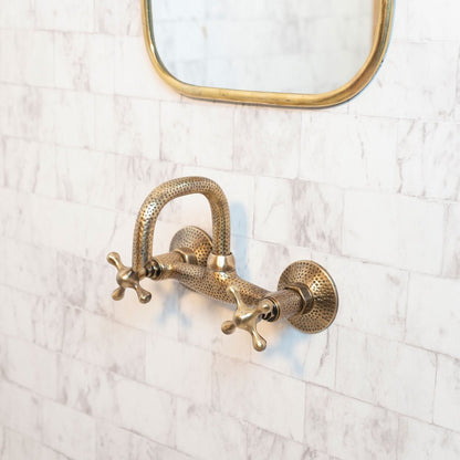 Hammered Wall Mounto