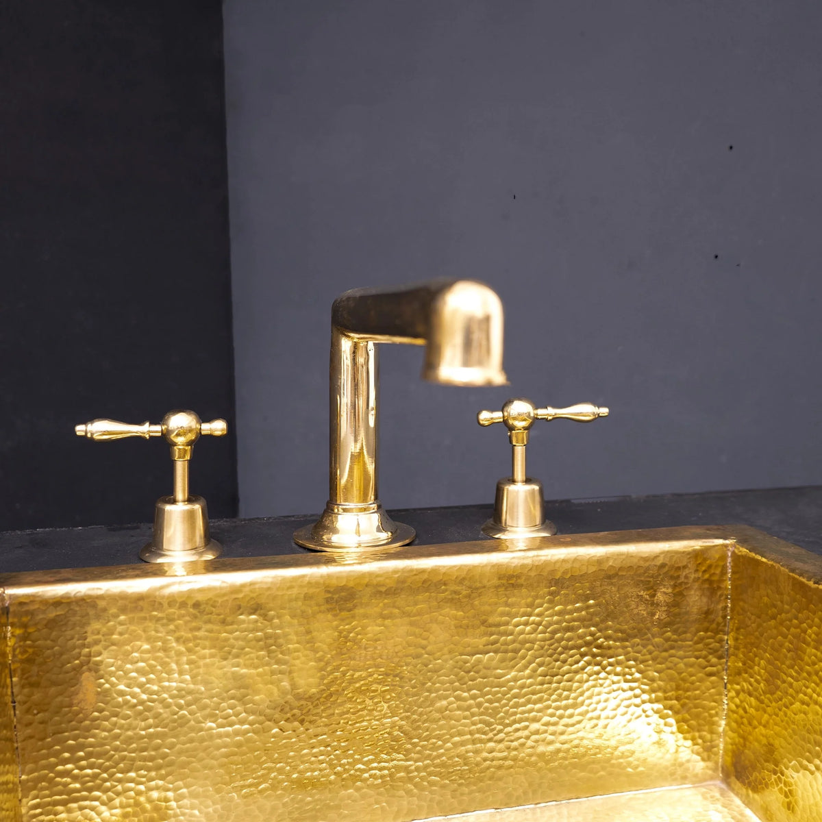 Rectangular Widespread  Faucet
