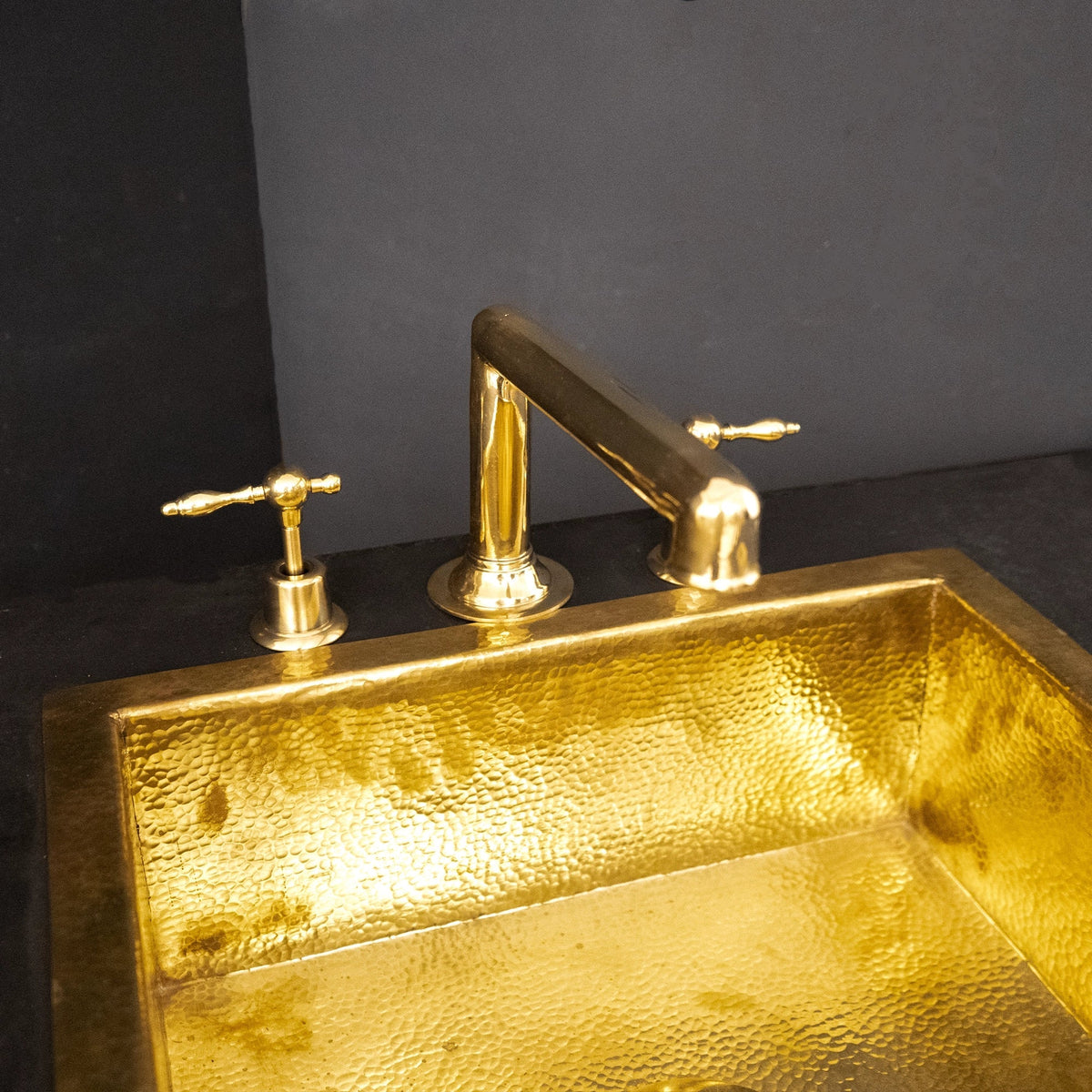 Rectangular Widespread  Faucet